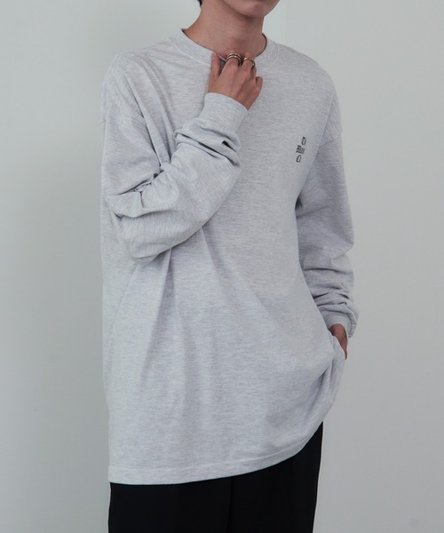MAISON CLUB（メゾンクラブ）の「【MAISON CLUB】ワンポイントロゴロングTシャツ THE MAISON CLUB　ロンT（Tシャツ/カットソー・メンズ・グレー/ブラック/ホワイト/グレー系その他2・XL/L）」の6枚目の写真