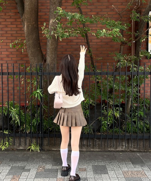 Judin（ジュディン）の「ハートボタンケーブルカーディガン【JD】（ニット/セーター・レディース・アイボリー/グレー/レッド・FREE）」の11枚目の写真