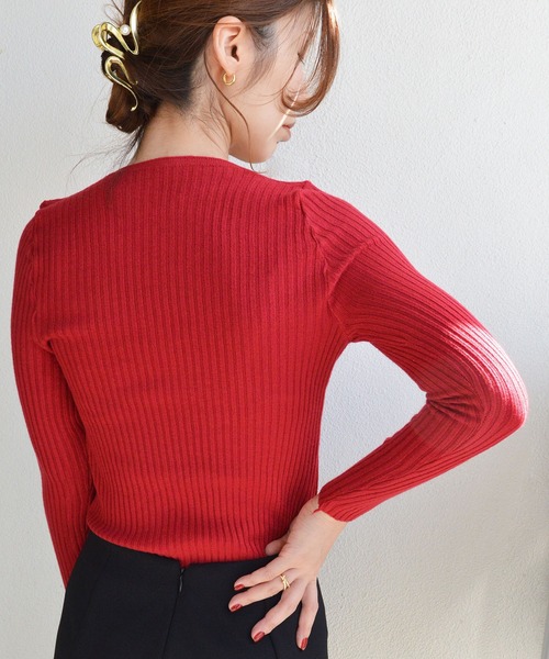 styiro(スタイロ)の「Vネックなめらかリブニット(ニット/セーター・レディース・ベージュ/ブラウン/レッド/ブラック・FREE)」の14枚目の写真