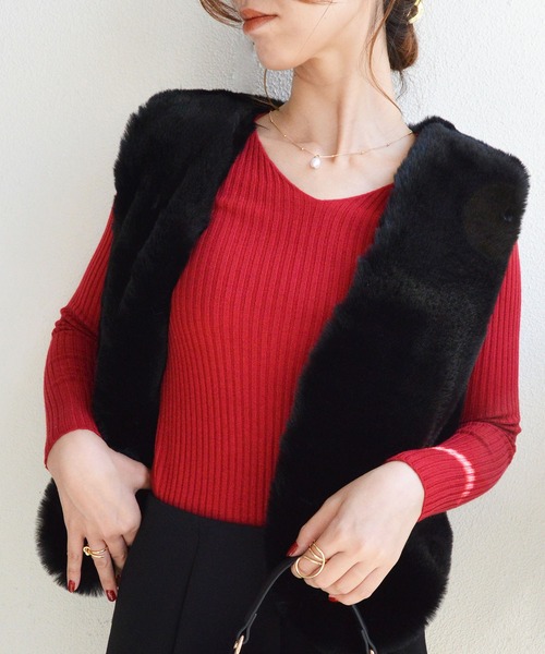 styiro(スタイロ)の「Vネックなめらかリブニット(ニット/セーター・レディース・ベージュ/ブラウン/レッド/ブラック・FREE)」の10枚目の写真
