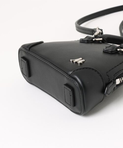 Mila Owen（ミラオーウェン）の「ミニボストンチャームバッグ（ショルダーバッグ・レディース・アイボリー/ブラック/キャメル/オレンジ・FREE）」の17枚目の写真