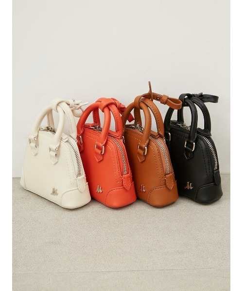 Mila Owen（ミラオーウェン）の「ミニボストンチャームバッグ（ショルダーバッグ・レディース・アイボリー/ブラック/キャメル/オレンジ・FREE）」の6枚目の写真