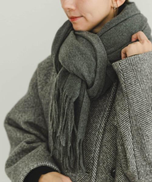 ITEMS URBANRESEARCH(アイテムズ アーバンリサーチ)の「ムジストール(マフラー・レディース・ライトベージュ/ライトブルー/チャコールグレー/キャメル・-)」の1枚目の写真