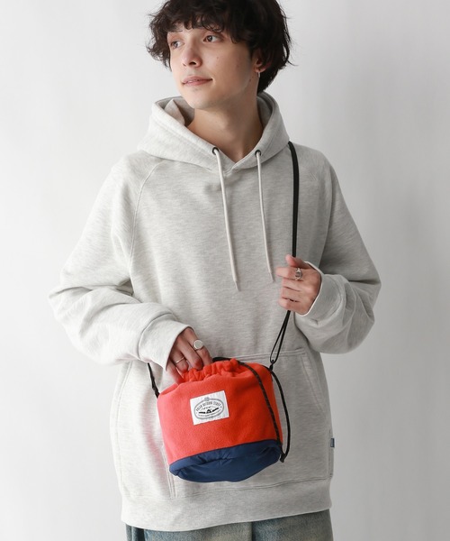 POLeR（ポーラー）の「【POLeR/ポーラー】フリース/ドローストリング巾着ショルダーバッグ（ショルダーバッグ・メンズ・ブラック/パープル/オレンジ・FREE）」の3枚目の写真