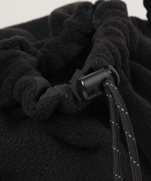 POLeR（ポーラー）の「【POLeR/ポーラー】フリース/ドローストリング巾着ショルダーバッグ（ショルダーバッグ・メンズ・ブラック/パープル/オレンジ・FREE）」の9枚目の写真