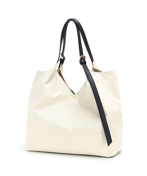 T・S・L（ティーエスエル）の「ベルトハンドルＶカットトートバッグ（トートバッグ・レディース・アイボリー/ブラック/グレイッシュベージュ・FREE）」の19枚目の写真