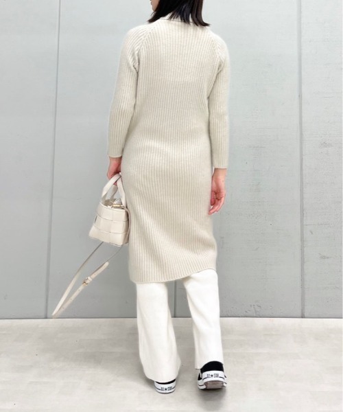 &soiree(アンドソワレ)の「【&soiree】タートルネックリブニットワンピース(CP)(ワンピース・レディース・ベージュ/ブラック/グレー/オフホワイト・FREE)」の22枚目の写真