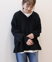 Vネックニットプルオーバー