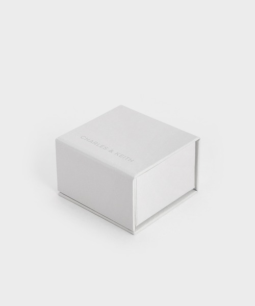 CHARLES & KEITH(チャールズ & キース)の「Malorie マロリー クリスタルハートフープピアス(ピアス(両耳用)・レディース・ゴールド/シルバー/ゴールド系その他・FREE)」の7枚目の写真