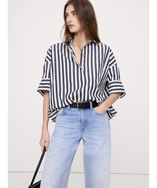 Banana Republic(バナナリパブリック)の「◇オーバーサイズ ポップオーバートップス(シャツ/ブラウス・レディース・ホワイト/ホワイト×ブルー/ブルー・S/M/L/XS)」の3枚目の写真