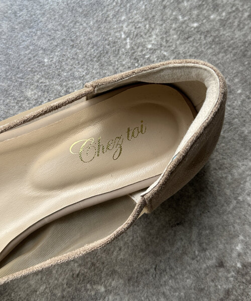 Chez toi(シェトワ)の「チュールフラットシューズ(パンプス・レディース・ブラック/ブラック系その他/ベージュ・SMALL/MEDIUM/LARGE)」の11枚目の写真