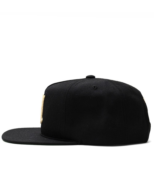 Mitchell&Ness（ミッチェル&ネス）の「Mitchell＆Ness×MFC STORE ORIGINAL MS LOGO CHAIN STITCH 5PANEL SNAPBACK CAP（キャップ・メンズ・ブラック・FREE）」の7枚目の写真