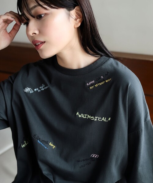 ランダム ロゴ 刺繍 Tシャツ（Tシャツ/カットソー）｜BEAMS