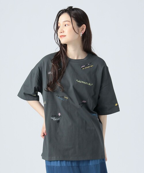 tシャツ 「WEB限定」バックジップランダム刺繍ロゴTEE レディース WEB限定】〈手洗い可能〉バリエーション ロゴ 刺繍 プリントTEE