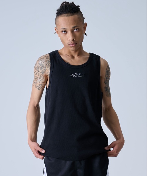 FUBU（ フブ）の「FUBU フブ ブランド 筆記体 ロゴ 刺繍 Uネック タンクトップ インナーシャツ（タンクトップ・メンズ・ホワイト/ブラック・M/L/XL/XXL）」の11枚目の写真