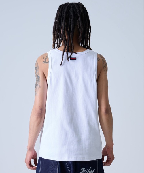 FUBU（ フブ）の「FUBU フブ ブランド 筆記体 ロゴ 刺繍 Uネック タンクトップ インナーシャツ（タンクトップ・メンズ・ホワイト/ブラック・M/L/XL/XXL）」の7枚目の写真