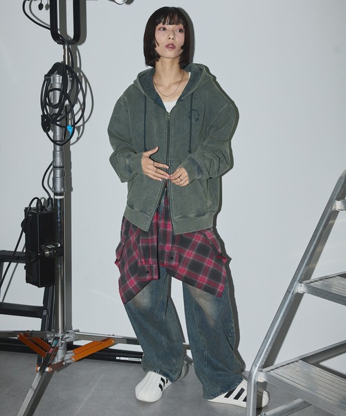 Anchor Smith（アンカー スミス）の「ヴィンテージ加工サークルロゴ刺繍 ダブルジップパーカー（パーカー・レディース・ブラック/ワイン/ブラウン/ネイビー/チャコール/ライトグレー/杢グレー・M/L）」の20枚目の写真