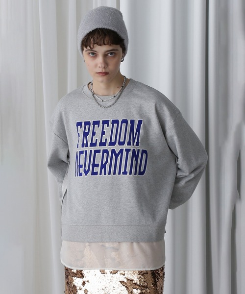 ROSE BUD(ローズバッド)の「(OKIRAKU×ROSEBUD)FROCKY PRINT DOCKING HEM SWEAT(スウェット・レディース・グレー/ホワイト・ONE SIZE)」の1枚目の写真