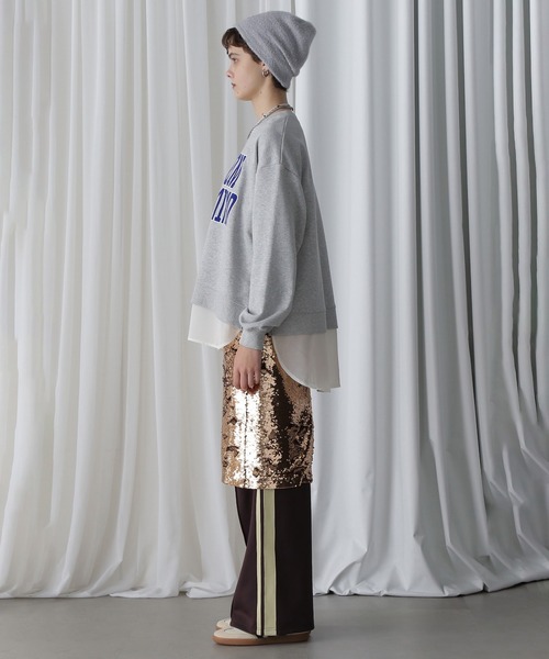 ROSE BUD(ローズバッド)の「(OKIRAKU×ROSEBUD)FROCKY PRINT DOCKING HEM SWEAT(スウェット・レディース・グレー/ホワイト・ONE SIZE)」の16枚目の写真