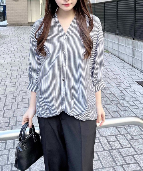 INGNI（イング）の「【7分袖】多種ボタン後ろレースアップタケノコタックシャツ（シャツ/ブラウス・レディース・イエロー/サックスブルー系8/ネイビー系2/オフホワイト/ライトグリーン系8/ブラック系1/イエロー系その他5・M）」の13枚目の写真