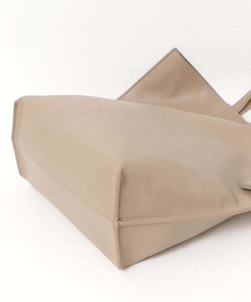 Beau're（ヴュレ）の「【BEAURE/ビュレ】パスケース付き A4 トート（トートバッグ・レディース・シルバー/ブラック/ベージュ/イエロー・FREE）」の20枚目の写真