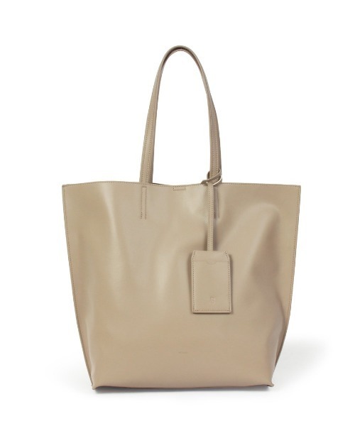 Beau're（ヴュレ）の「【BEAURE/ビュレ】パスケース付き A4 トート（トートバッグ・レディース・シルバー/ブラック/ベージュ/イエロー・FREE）」の10枚目の写真