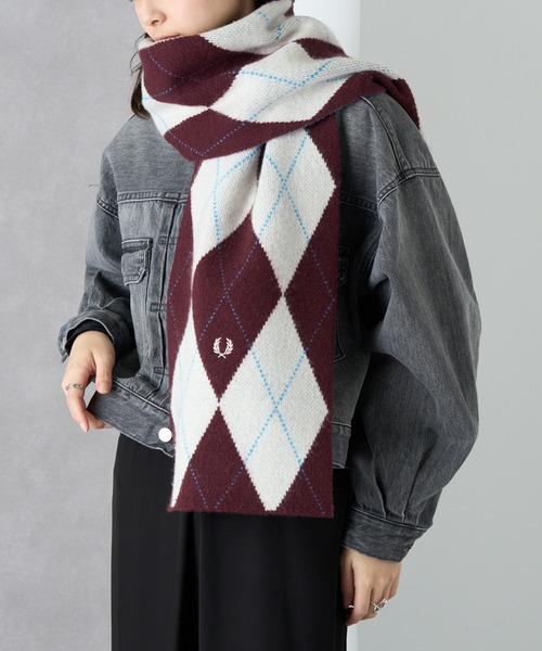 FRED PERRY（フレッドペリー）の「【FRED PERRY】BRUSHED ARGYLE SCARF アーガイルニットマフラー ギフト プレゼント C1133（マフラー・メンズ・アイボリー/ブラック・FREE）」の13枚目の写真