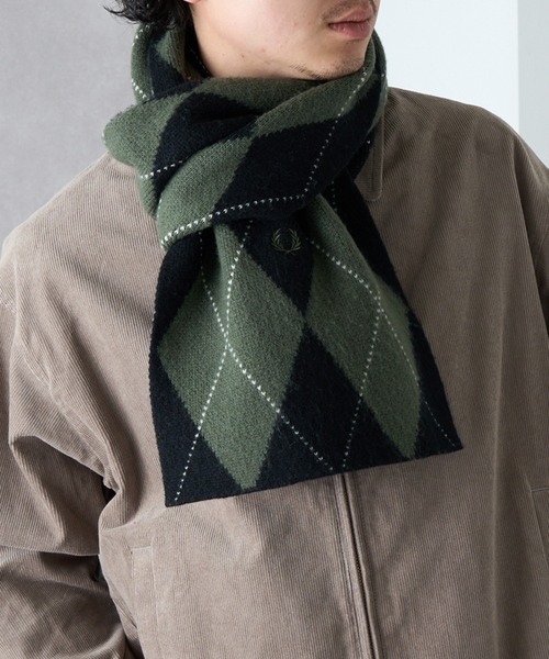 FRED PERRY（フレッドペリー）の「【FRED PERRY】BRUSHED ARGYLE SCARF アーガイルニットマフラー ギフト プレゼント C1133（マフラー・メンズ・アイボリー/ブラック・FREE）」の3枚目の写真