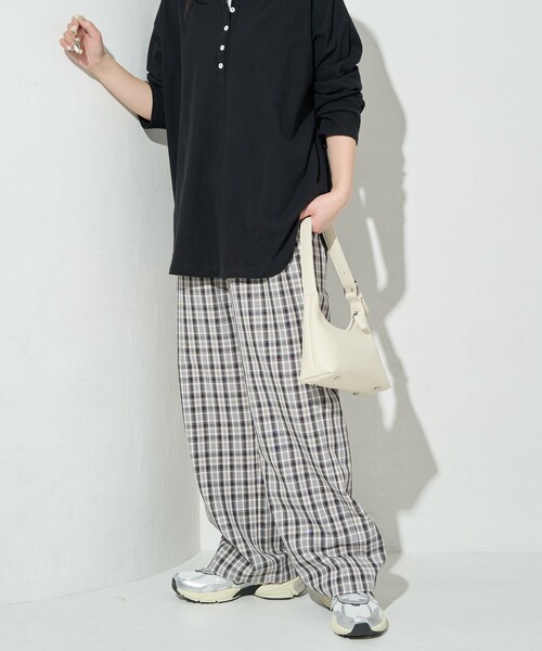 FREAK'S STORE（フリークスストア）の「限定展開　チェック イージー パンツ（その他パンツ・レディース・ベージュ/ネイビー/グリーン/ブラック・SMALL/MEDIUM）」の6枚目の写真