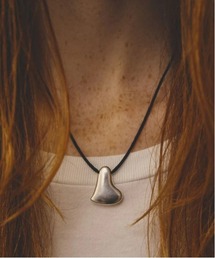 Kinetics（キネティクス）の「LAPUIS Heart cord necklace（ラピュイ ハート コード ネックレス）（ネックレス）」