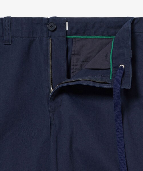 LACOSTE(ラコステ)の「イージーワイドチノパンツ / ワイドテーパードパンツ(チノパンツ・メンズ・カーキ/ベージュ/ネイビー・38/42/46)」の11枚目の写真