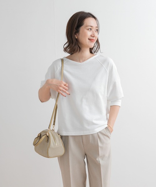 URBAN RESEARCH DOORS(アーバンリサーチドアーズ)の「『UR GREEN』ミニ裏毛ラグランプルオーバー(Tシャツ/カットソー・レディース・ピンク/オフホワイト/ブラック・MEDIUM)」の4枚目の写真