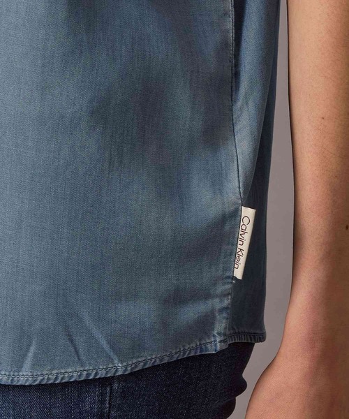 Calvin Klein（カルバン・クライン）の「テンセル デニムシャツ（シャツ/ブラウス・レディース・ブルー・M/XS/S）」の2枚目の写真