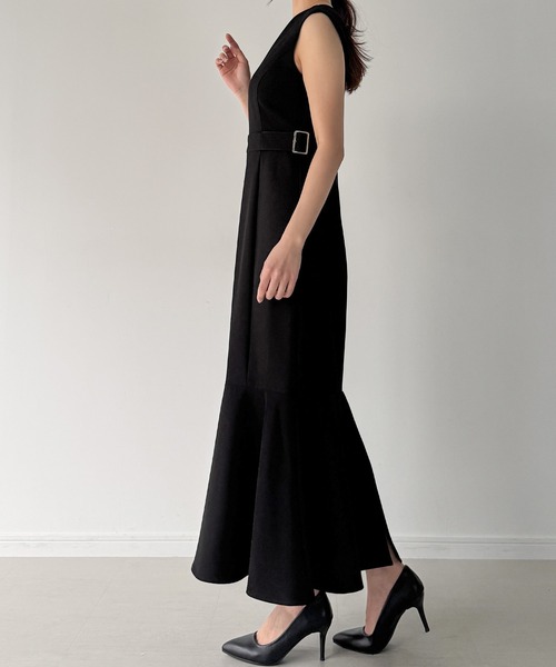 JUNOAH（ジュノア）の「Vネックサイドベルトマーメイド