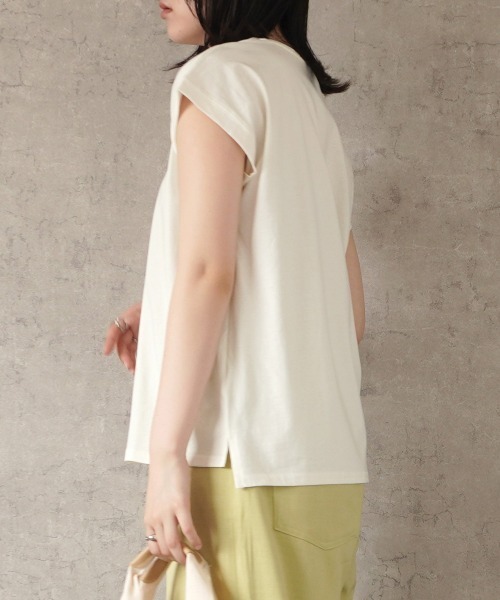 SELECT LEVERY(セレクトリベリー)の「フレンチスリーブTシャツ(Tシャツ/カットソー・レディース・ブラック/パープル/オフホワイト/ベージュ・MEDIUM)」の6枚目の写真
