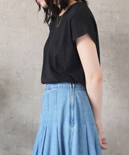 SELECT LEVERY(セレクトリベリー)の「フレンチスリーブTシャツ(Tシャツ/カットソー・レディース・ブラック/パープル/オフホワイト/ベージュ・MEDIUM)」の16枚目の写真