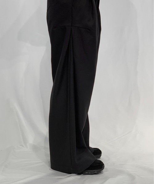 Toironier（トワロニエ）の「Toironier/トワロニエ/STA-P 2Tuck Side Tuck Pants（スラックス・メンズ・ブラック・1/2）」の6枚目の写真