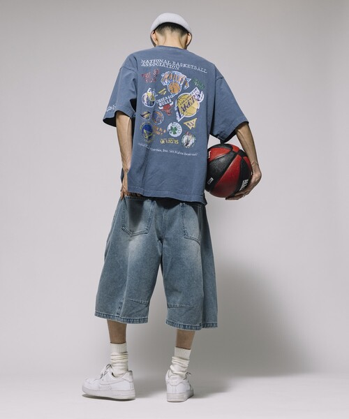 NBA（エヌビーエー）の「NBA/エヌビーエー NBA ﾗﾝﾀﾞﾑ ﾁｰﾑ ﾊﾞｯｸﾛｺﾞTEE（Tシャツ/カットソー・メンズ・ネイビー/ベージュ/ブラック・LARGE/MEDIUM）」の3枚目の写真