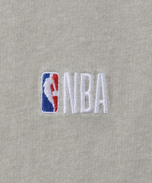 NBA（エヌビーエー）の「NBA/エヌビーエー NBA ﾗﾝﾀﾞﾑ ﾁｰﾑ ﾊﾞｯｸﾛｺﾞTEE（Tシャツ/カットソー・メンズ・ネイビー/ベージュ/ブラック・LARGE/MEDIUM）」の16枚目の写真