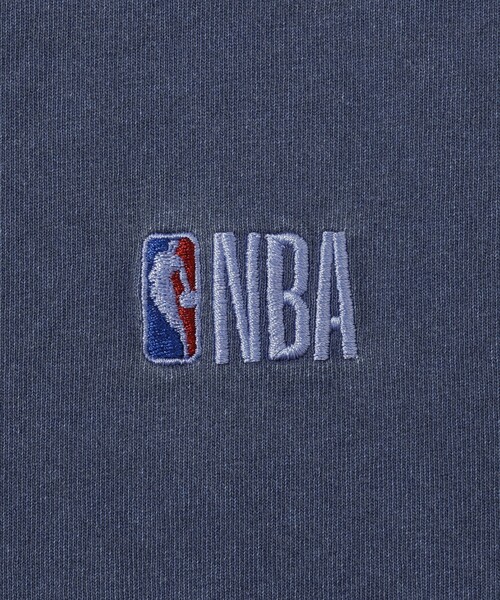 NBA（エヌビーエー）の「NBA/エヌビーエー NBA ﾗﾝﾀﾞﾑ ﾁｰﾑ ﾊﾞｯｸﾛｺﾞTEE（Tシャツ/カットソー・メンズ・ネイビー/ベージュ/ブラック・LARGE/MEDIUM）」の19枚目の写真