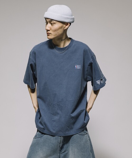 NBA（エヌビーエー）の「NBA/エヌビーエー NBA ﾗﾝﾀﾞﾑ ﾁｰﾑ ﾊﾞｯｸﾛｺﾞTEE（Tシャツ/カットソー・メンズ・ネイビー/ベージュ/ブラック・LARGE/MEDIUM）」の22枚目の写真