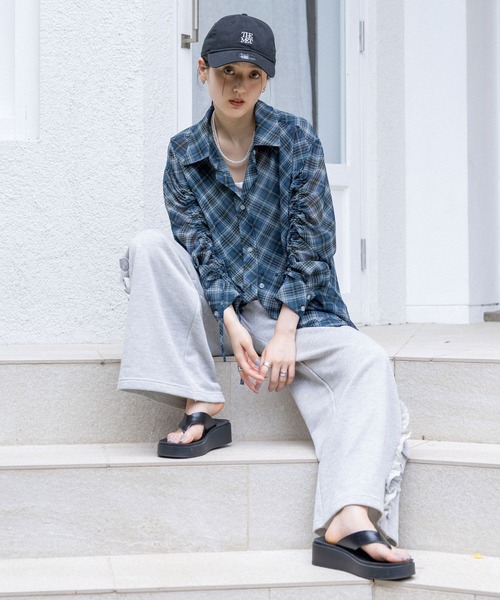 RAGEBLUE（レイジブルー）の「袖シャーリングBIGチェックシアーシャツ（シャツ/ブラウス・レディース・ブラウン/ブルー・FREE）」の15枚目の写真