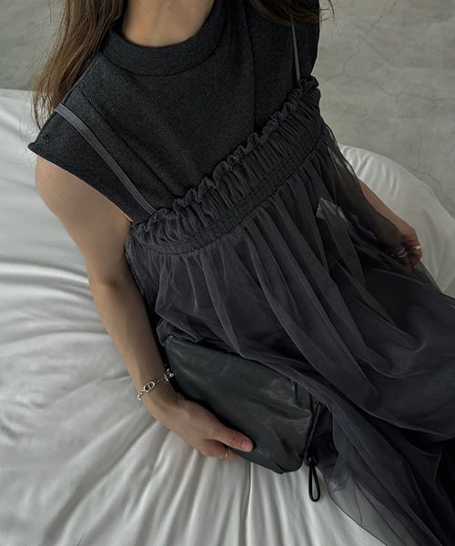 WILLFULLY（ウィルフリー）の「one side tuck flare nosleeve rib OP（ワンピース・レディース・オートミール/チャコール/ホワイト/ブラック・FREE）」の11枚目の写真