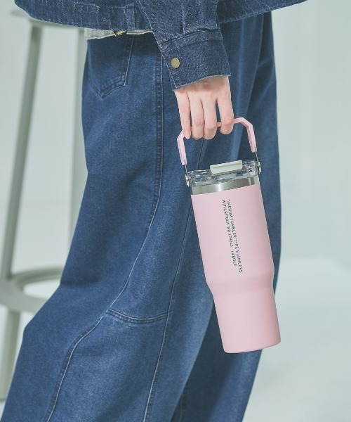 LAKOLE（ラコレ）の「【保冷保温／大容量900ml／ストロー付】ハンドル2WAYタンブラー / 572946（水筒・レディース・アイボリー/ブラック/パープル/イエロー/オレンジ/グリーン/ブルー/シルバー/ピンク・FREE）」の8枚目の写真