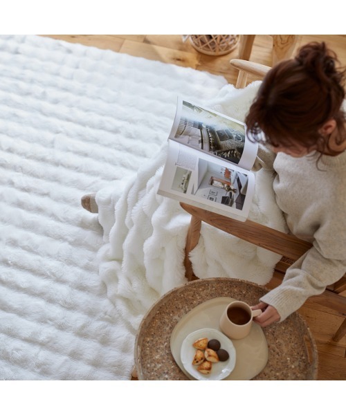 モコモコ デザインラグ ラビットファー調｜90×130cm【furry doudou