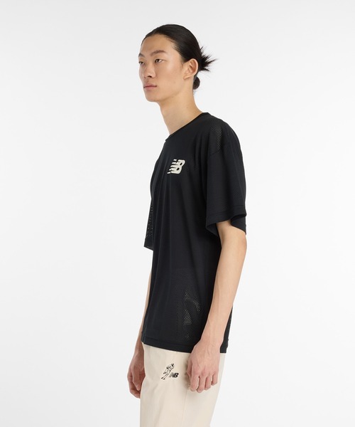 NEW BALANCE（ニューバランス）の「大谷翔平 メッシュショートスリーブトップ（Tシャツ/カットソー・メンズ・オフホワイト/チャコールグレー・SMALL/MEDIUM/LARGE/X-LARGE/XX-LARGE）」の3枚目の写真