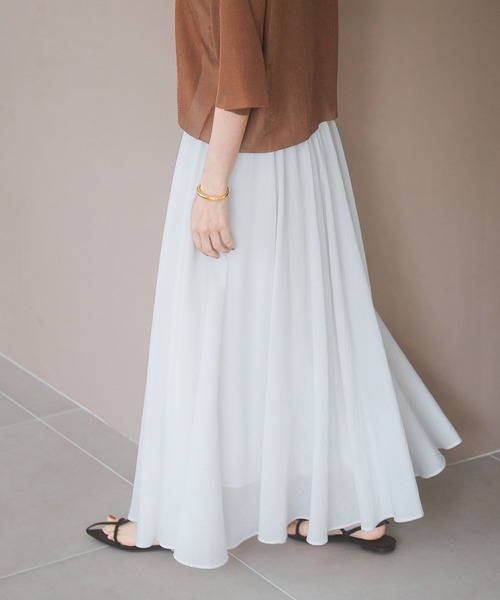 A part by（アパートバイ）の「シアーサーキュラーフレアスカート（スカート・レディース・カーキ/ピンク系その他/オフホワイト・SMALL/MEDIUM）」の7枚目の写真