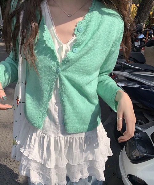 Chiina(チーナ)の「Chiina / クルーネックカラーカーディガン(カーディガン/ボレロ・レディース・ホワイト/イエロー/ブルー/グリーン・FREE)」の3枚目の写真