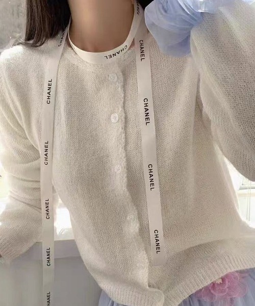 Chiina(チーナ)の「Chiina / クルーネックカラーカーディガン(カーディガン/ボレロ・レディース・ホワイト/イエロー/ブルー/グリーン・FREE)」の12枚目の写真