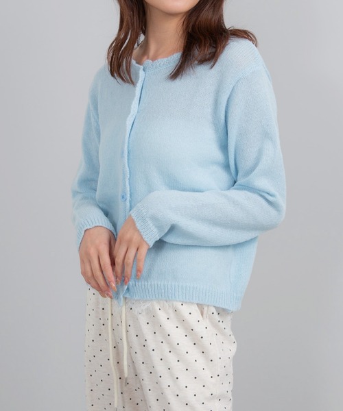 Chiina(チーナ)の「Chiina / クルーネックカラーカーディガン(カーディガン/ボレロ・レディース・ホワイト/イエロー/ブルー/グリーン・FREE)」の6枚目の写真